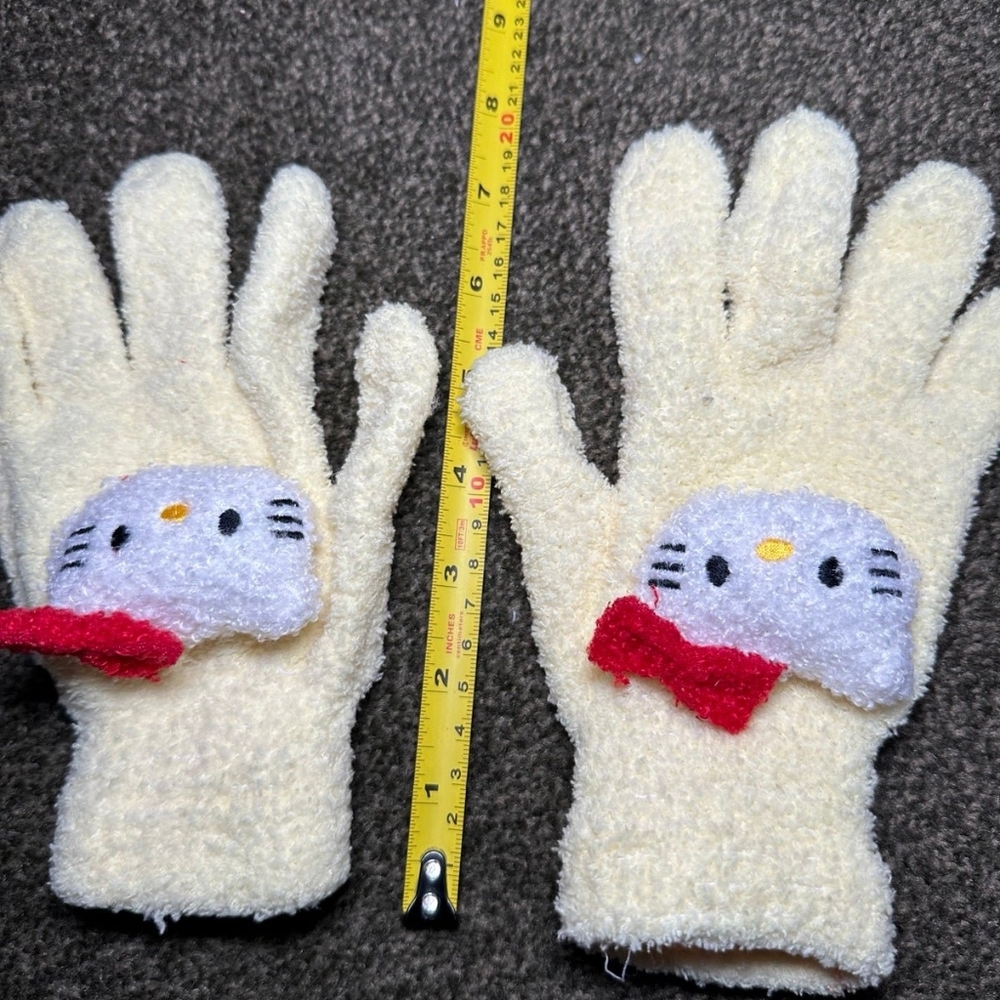 Hello kitty gloves - Picture 11 of 11